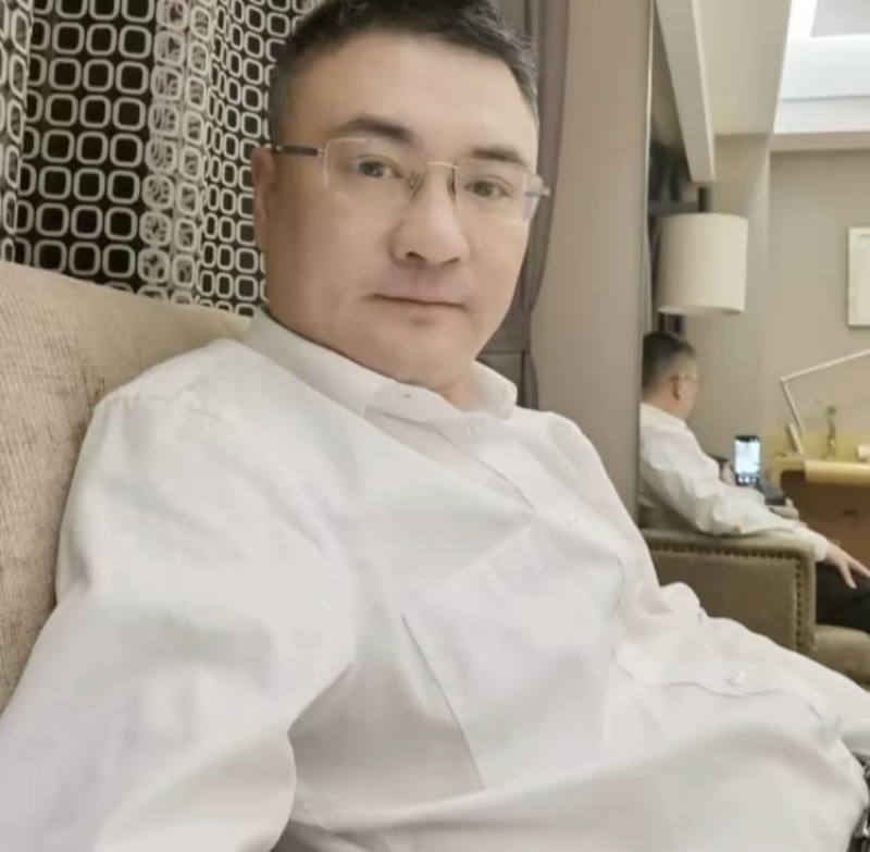 追逐的第二张照片--邢台相亲服务中心