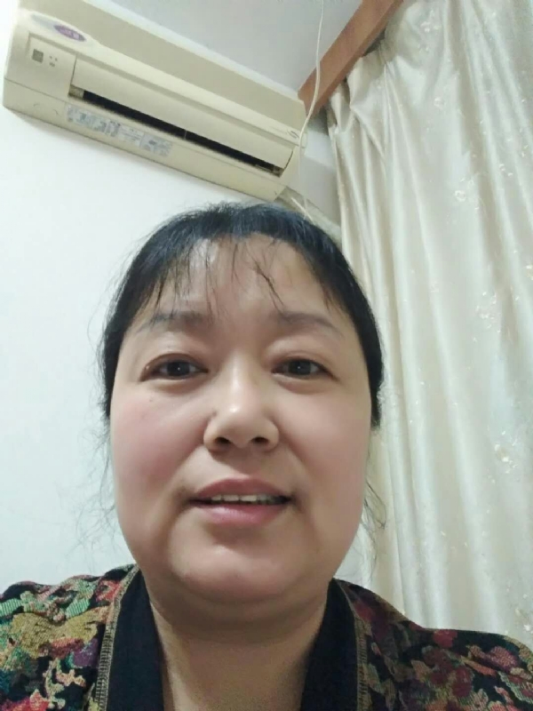 雨中漫步的第一张照片--邢台相亲服务中心