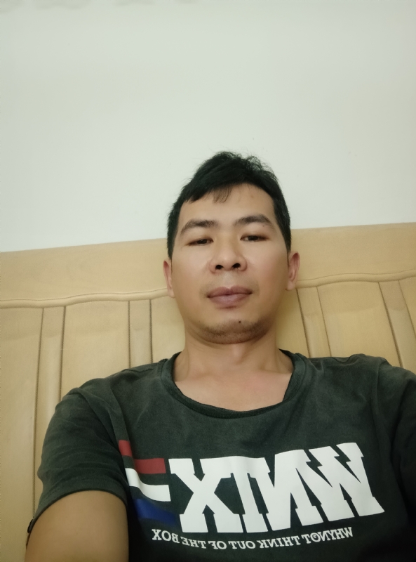 小伙子的第四张照片--邢台相亲服务中心