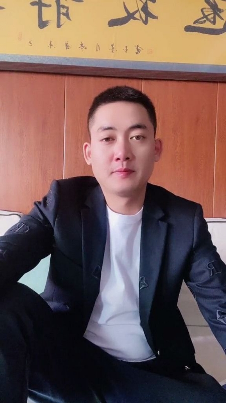 李泽胜的第一张照片--邢台相亲服务中心