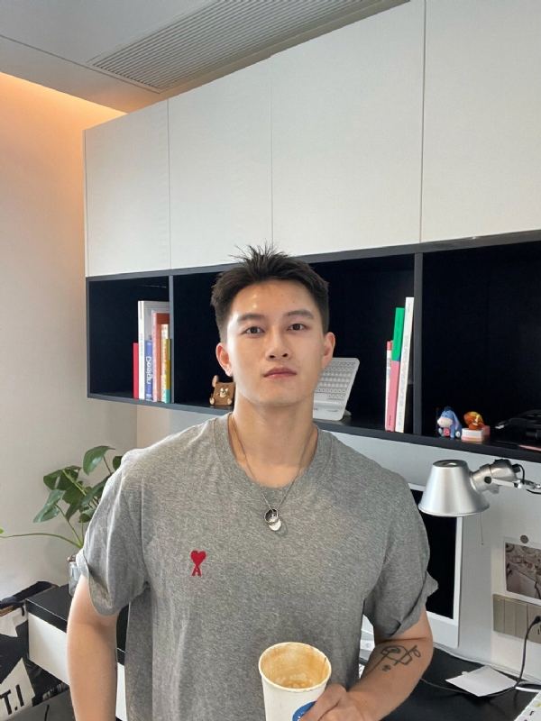 月光之下的第二张照片--邢台相亲服务中心