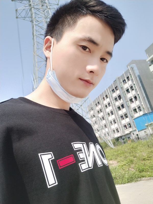 何凡的第一张照片--邢台相亲服务中心