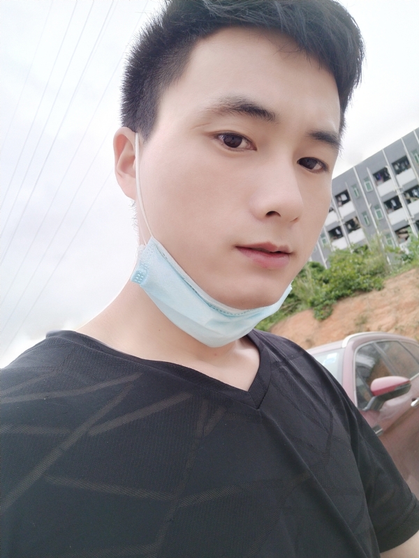 何凡的第二张照片--邢台相亲服务中心