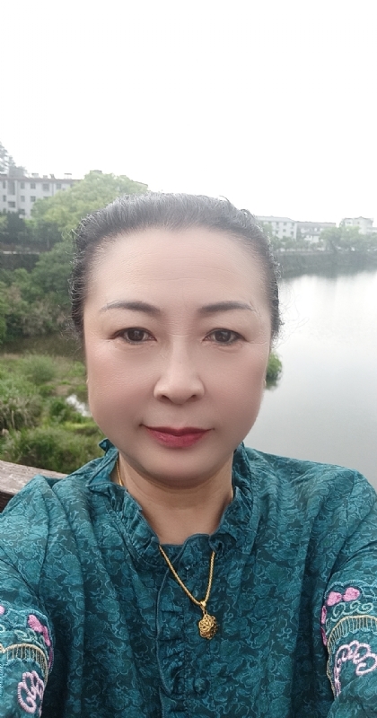 雨中情的第二张照片--邢台相亲服务中心