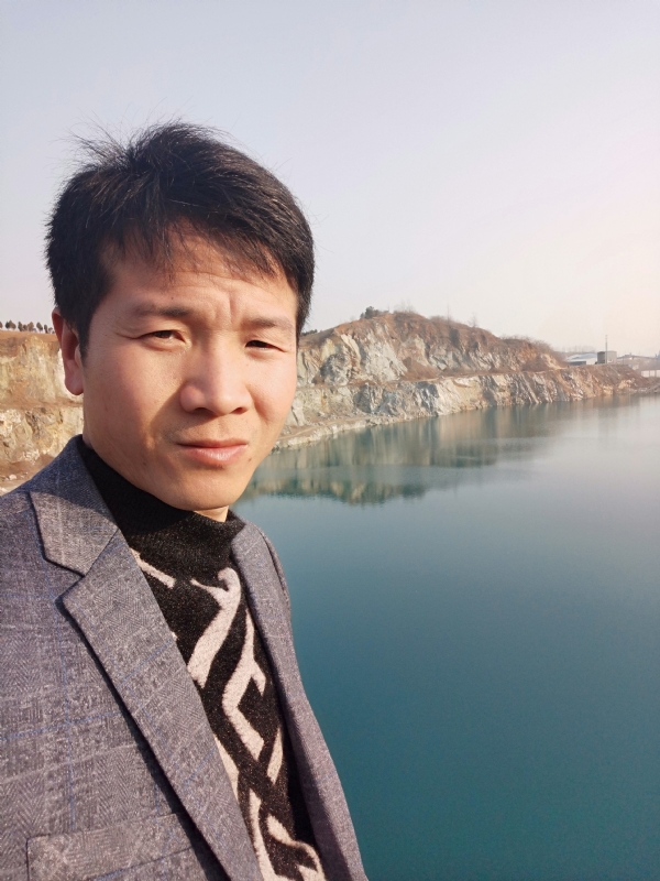 寒夜的第二张照片--邢台相亲服务中心