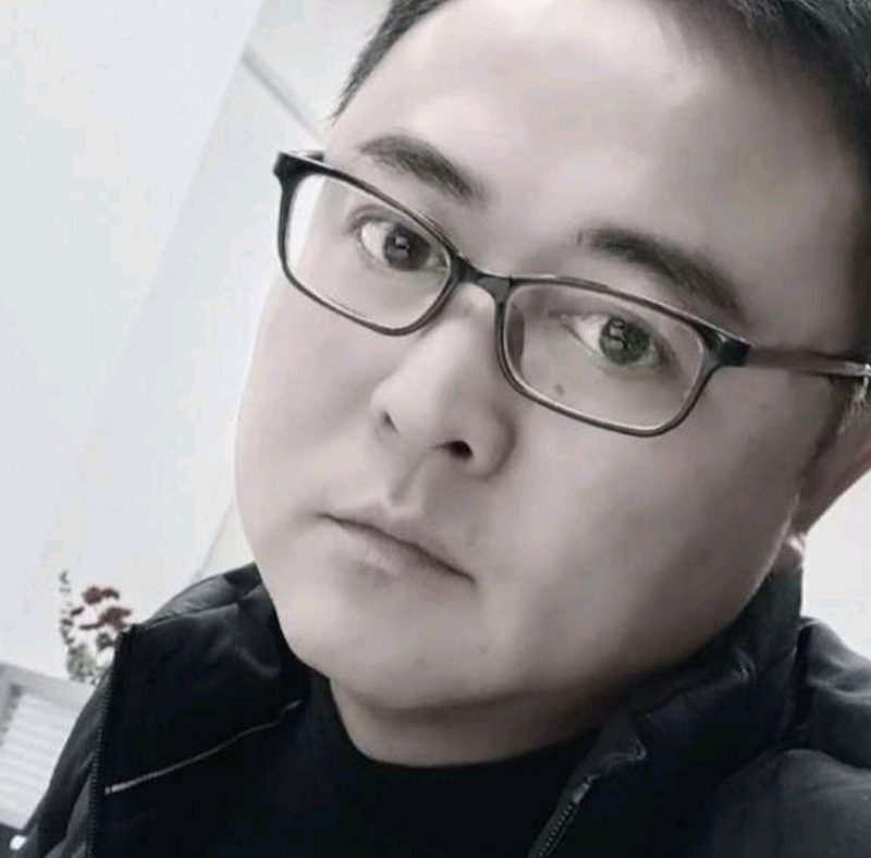 小石头的第二张照片--邢台相亲服务中心