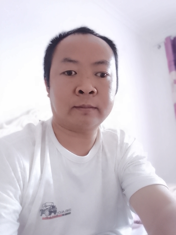 张家小伙子的第四张照片--邢台相亲服务中心