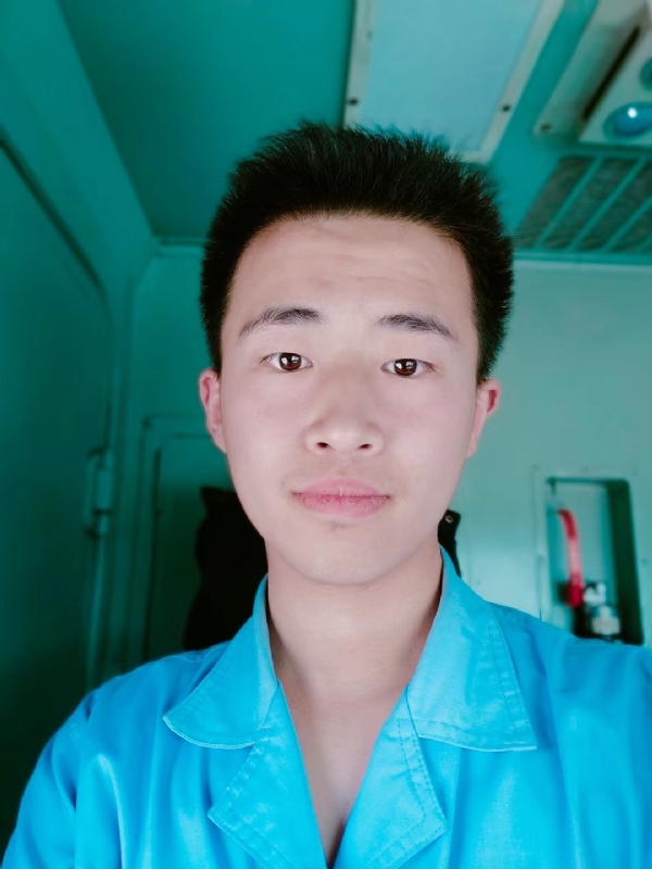 生而为人的第三张照片--邢台相亲服务中心