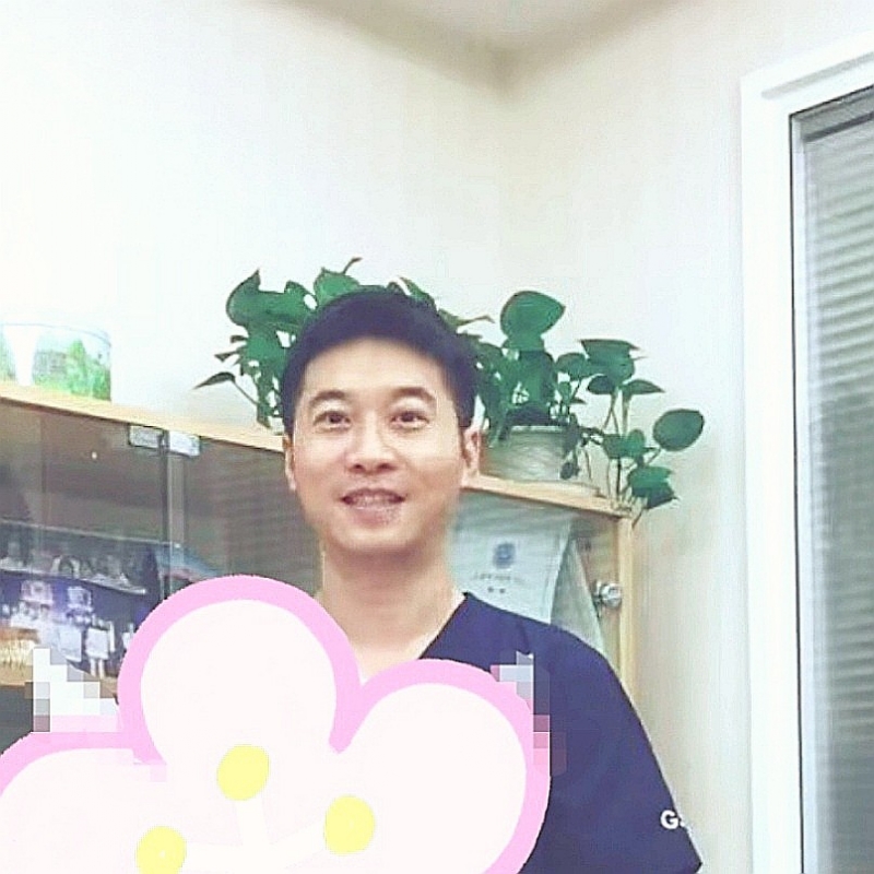 大手牵小手的第二张照片--邢台相亲服务中心