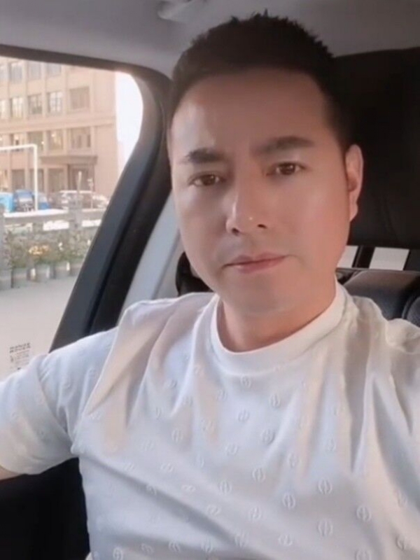 勿忘初心的第一张照片--邢台相亲服务中心