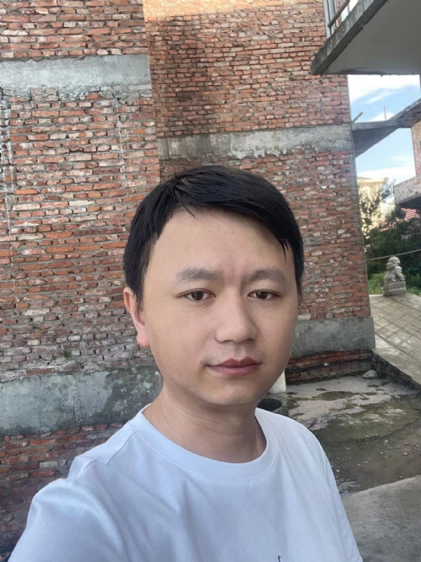 行人的第一张照片--邢台相亲服务中心