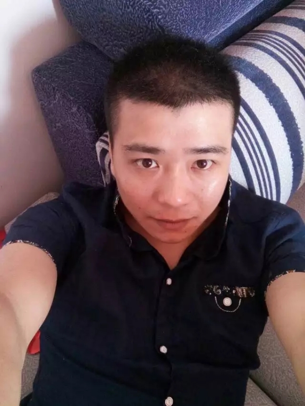 漫步的面包的第一张照片--邢台相亲服务中心