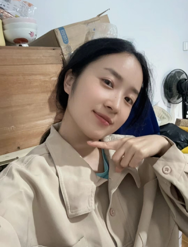 多喝热水的第二张照片--邢台相亲服务中心