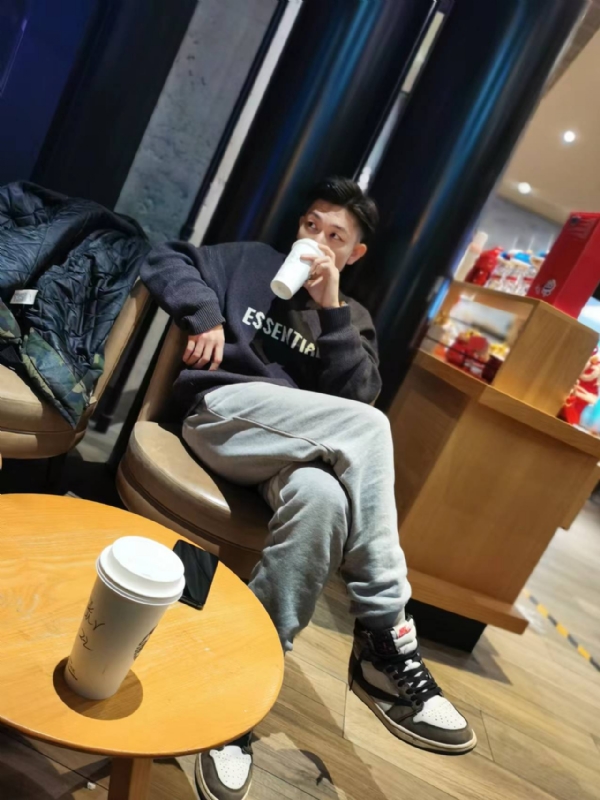 LAZY的第一张照片--邢台相亲服务中心