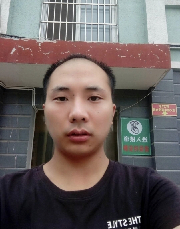 亮亮的第一张照片--邢台相亲服务中心