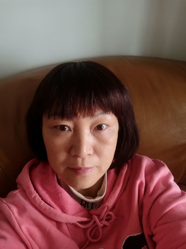 红玫瑰的第一张照片--邢台相亲服务中心