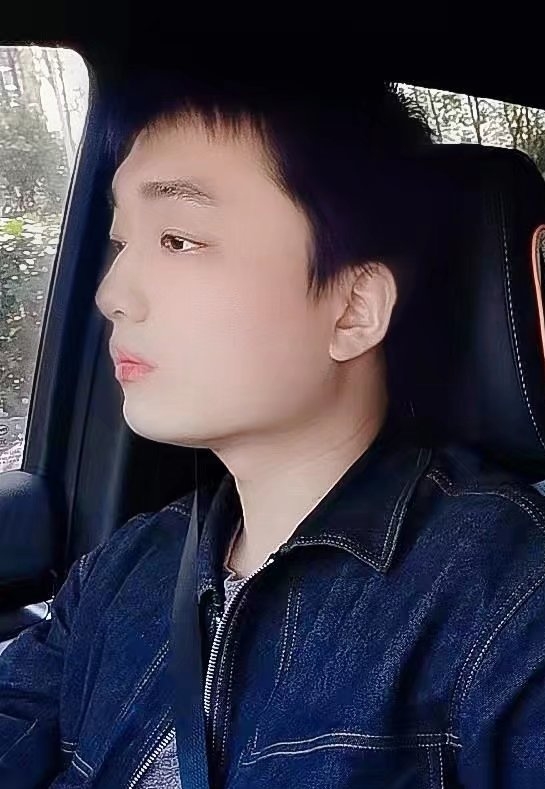 凉锦年的第一张照片--邢台相亲服务中心