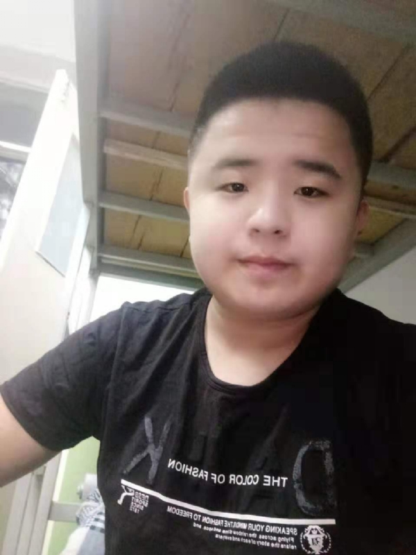 打小就爱淘气的第一张照片--邢台相亲服务中心