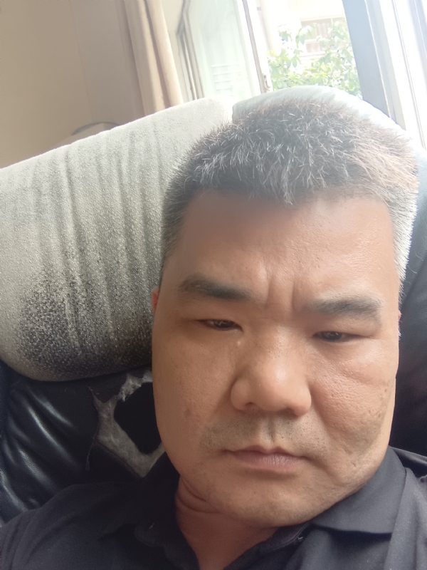 路人的第一张照片--邢台相亲服务中心