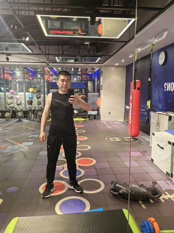 哈哈哈哈哈的第一张照片--邢台相亲服务中心