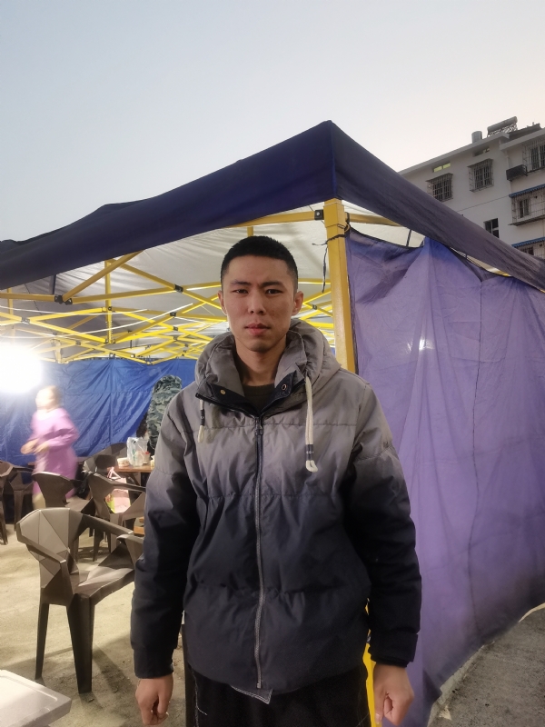 谁谁谁的第一张照片--邢台相亲服务中心