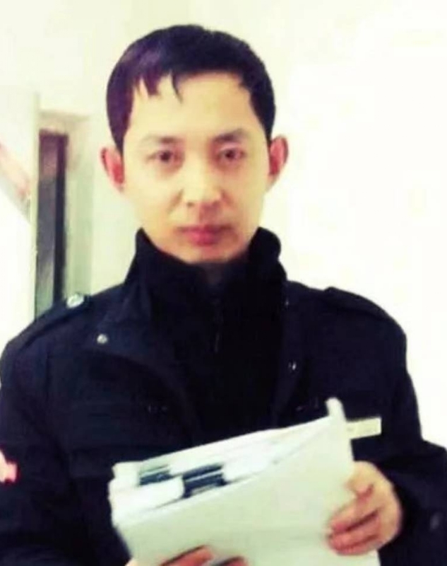 风雨中有你的第一张照片--邢台相亲服务中心