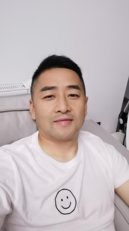 向阳而生的第一张照片--邢台相亲服务中心