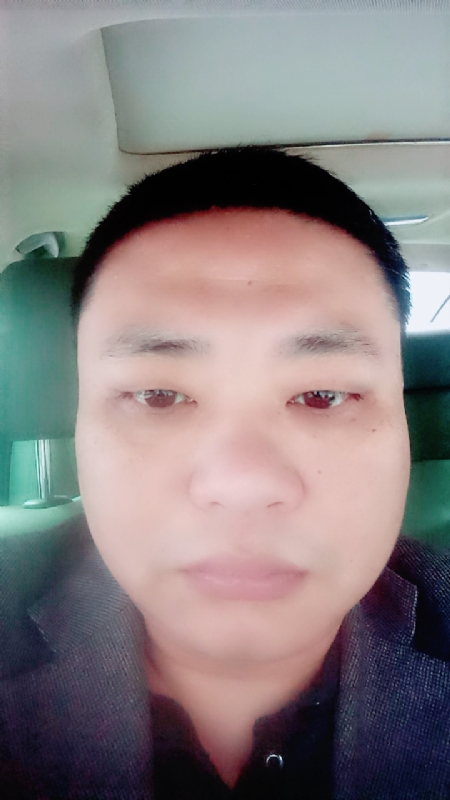 向日葵的第一张照片--邢台相亲服务中心