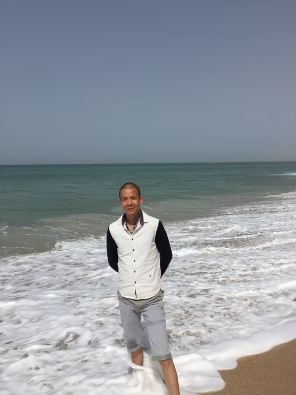 飞雪飘零的第二张照片--邢台相亲服务中心