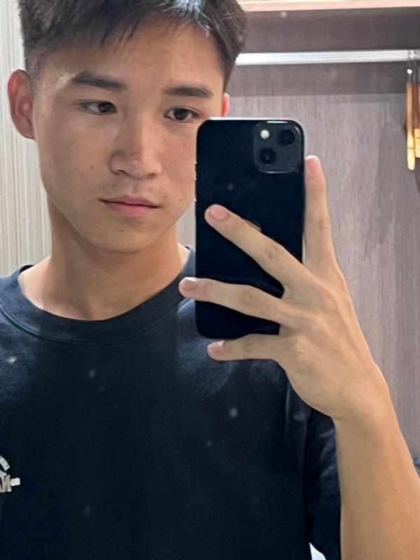 画家的第二张照片--邢台相亲服务中心