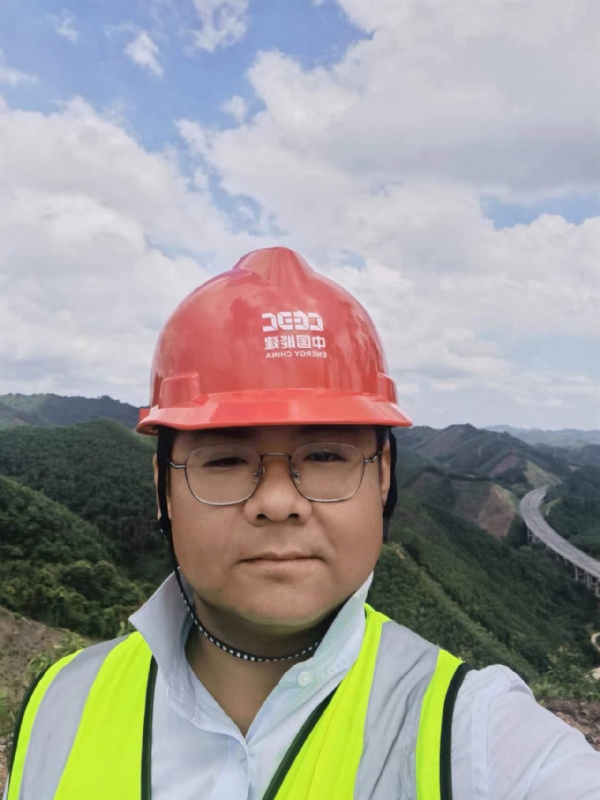 冰城小土匪的第一张照片--邢台相亲服务中心