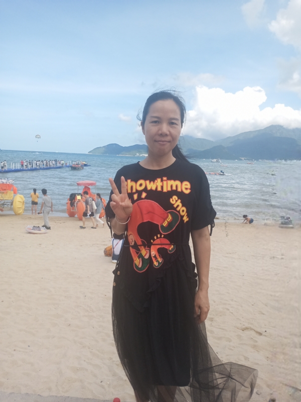 容容的第一张照片--邢台相亲服务中心