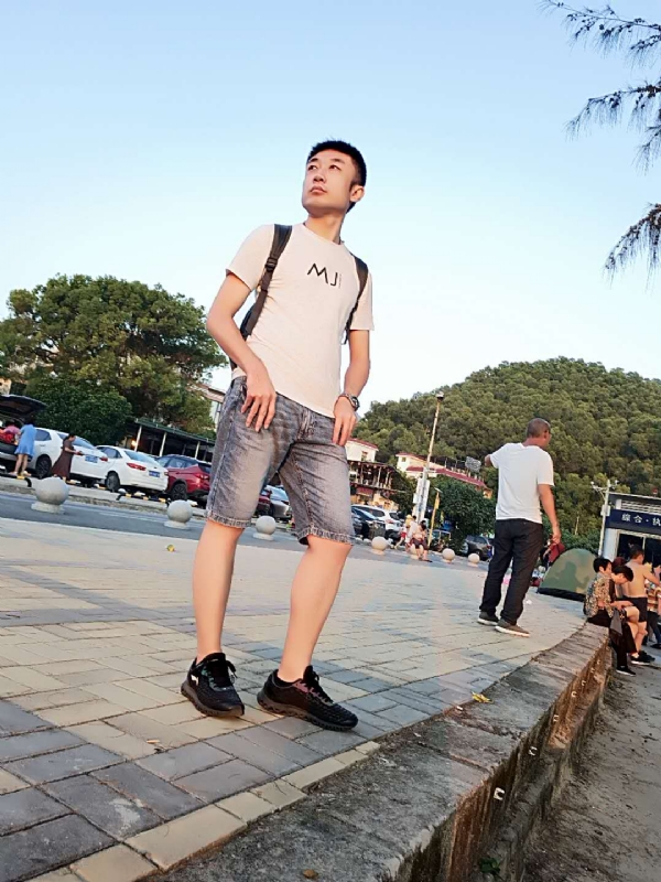 俊皓的第一张照片--邢台相亲服务中心