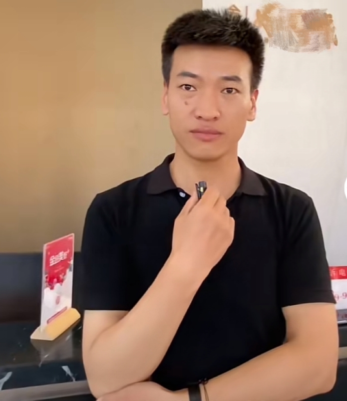 一杯梁白开的第一张照片--邢台相亲服务中心