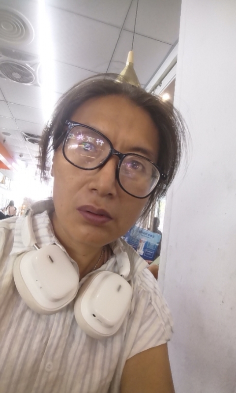 冬天的蔷薇的第三张照片--邢台相亲服务中心