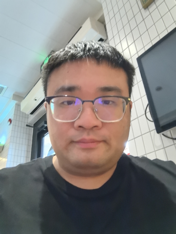 君临天下的第三张照片--邢台相亲服务中心