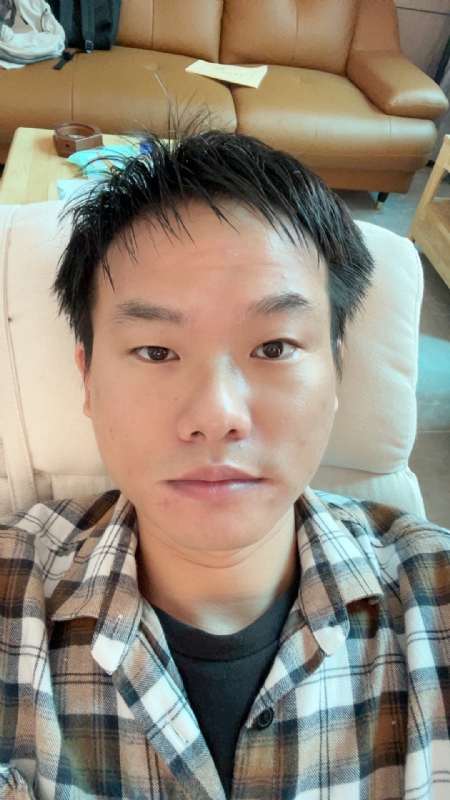 向日葵的第一张照片--邢台相亲服务中心