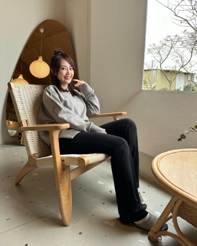 蓝色天空的第一张照片--邢台相亲服务中心