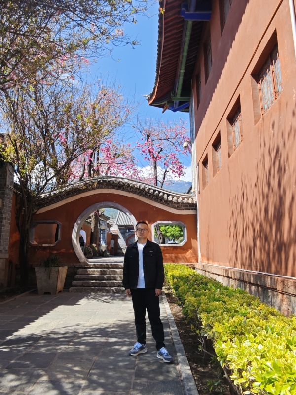 简单的第一张照片--邢台相亲服务中心