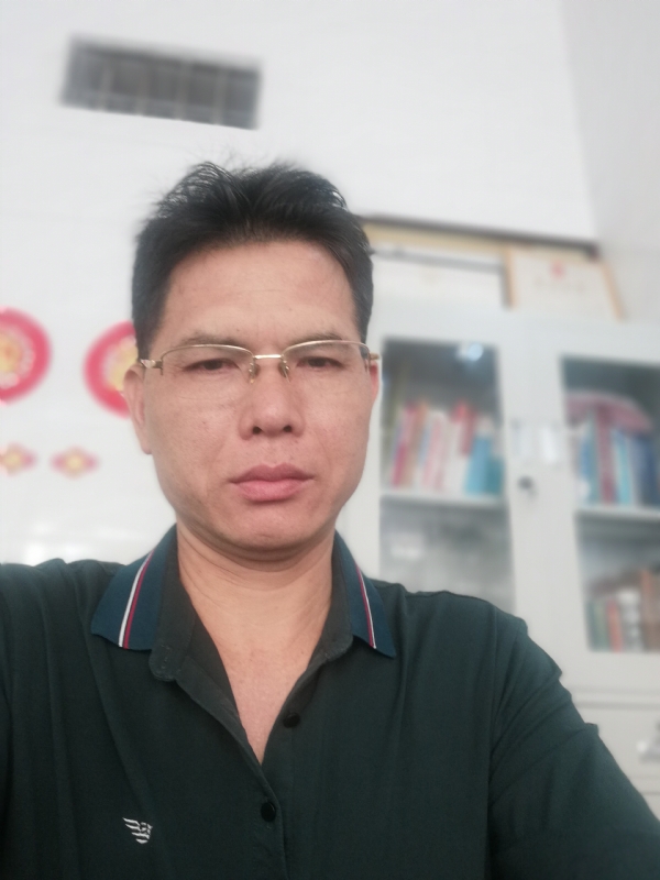 后视镜的第一张照片--邢台相亲服务中心