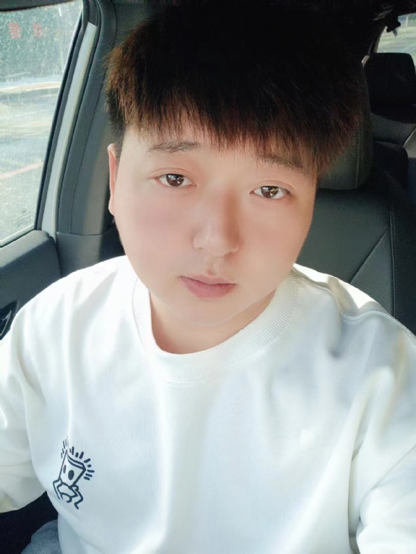 可乐加冰的第一张照片--邢台相亲服务中心