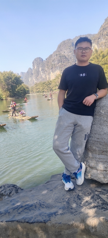 受过伤的狼的第二张照片--邢台相亲服务中心