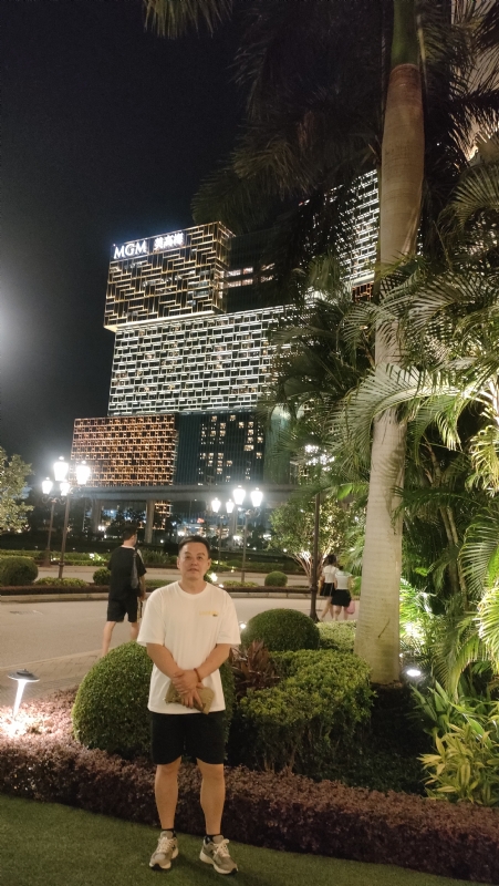 熟悉的身影的第一张照片--邢台相亲服务中心