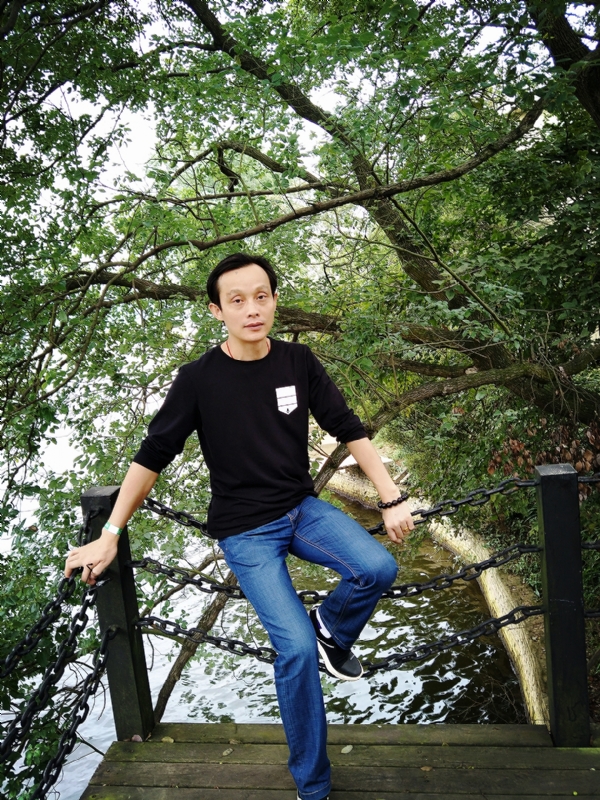 易进的第一张照片--邢台相亲服务中心