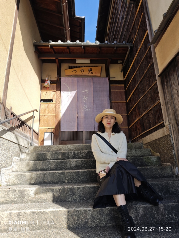 踱着方步的猫小姐的第一张照片--邢台相亲服务中心