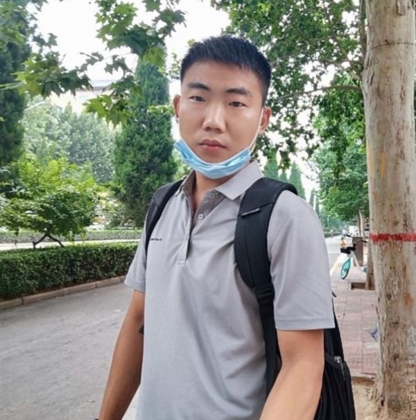 90年男征婚的第一张照片--邢台相亲服务中心