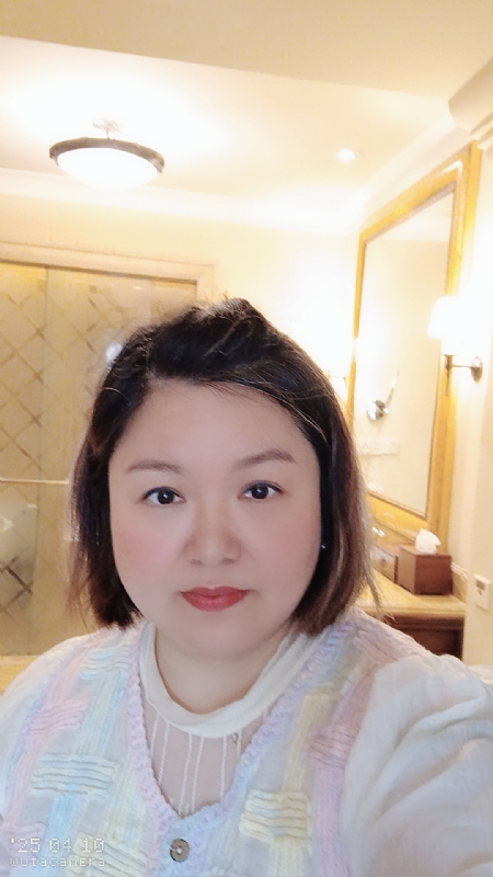 衎静玲瓏的第二张照片--邢台相亲服务中心