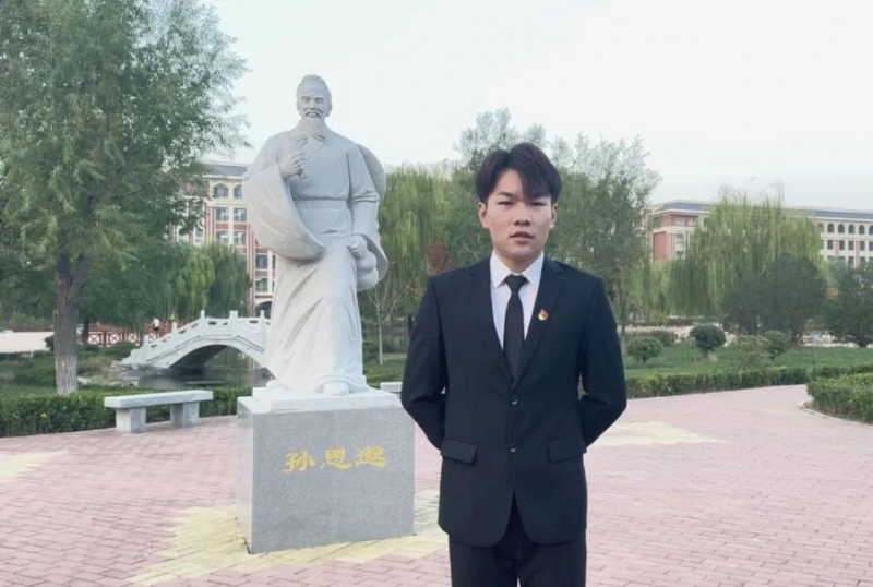 尚明月的第一张照片--邢台相亲服务中心