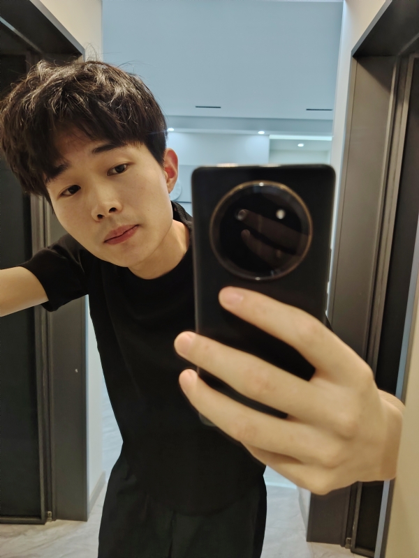 杨苏帝的第二张照片--邢台相亲服务中心