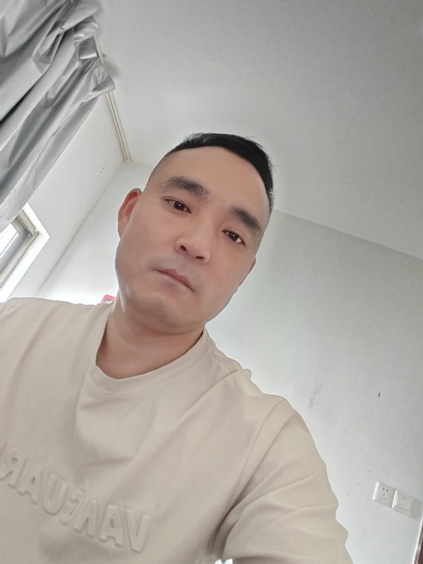 小锋的第一张照片--邢台相亲服务中心